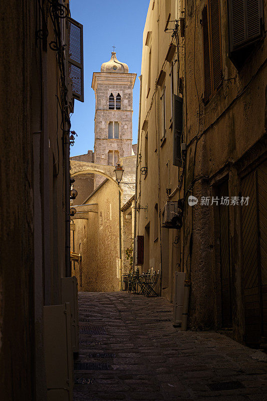 圣玛丽教堂(Église Saint - marie -Majeure de Bonifacio)， Bonifacio，科西嘉，法国。